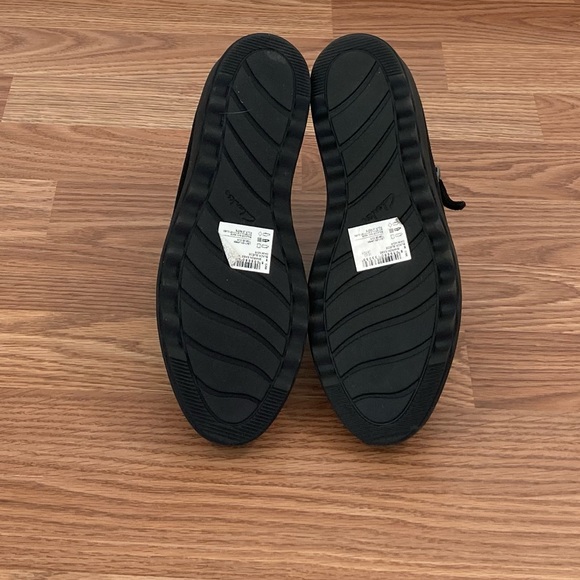 Clarks Collection Sharon Ease Black Suede Leather Ankle Booties Size 6.5 NIB - Picture 8 of 8